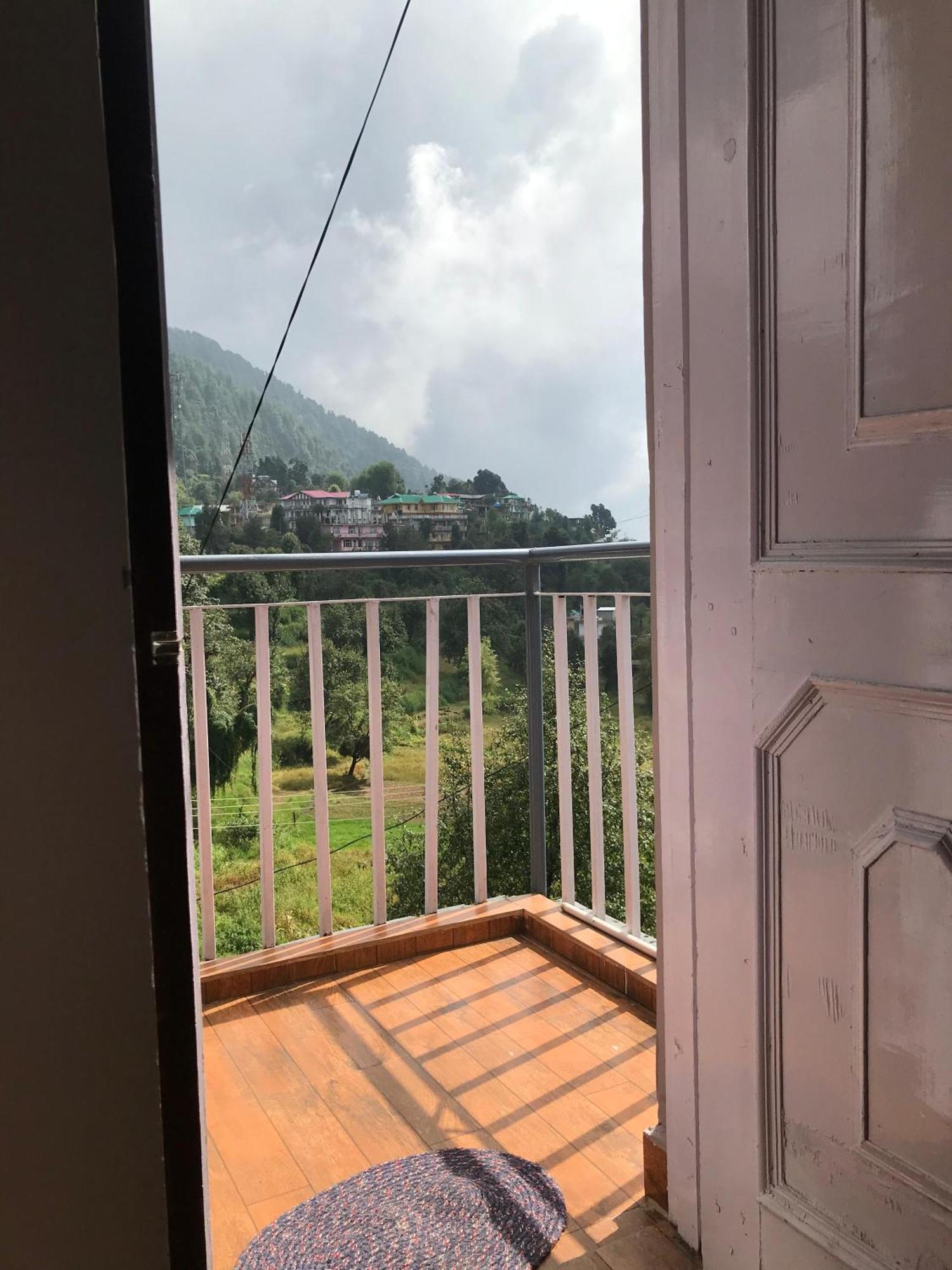 Mcleodganj Diaries Guest House Dharamshala Ngoại thất bức ảnh