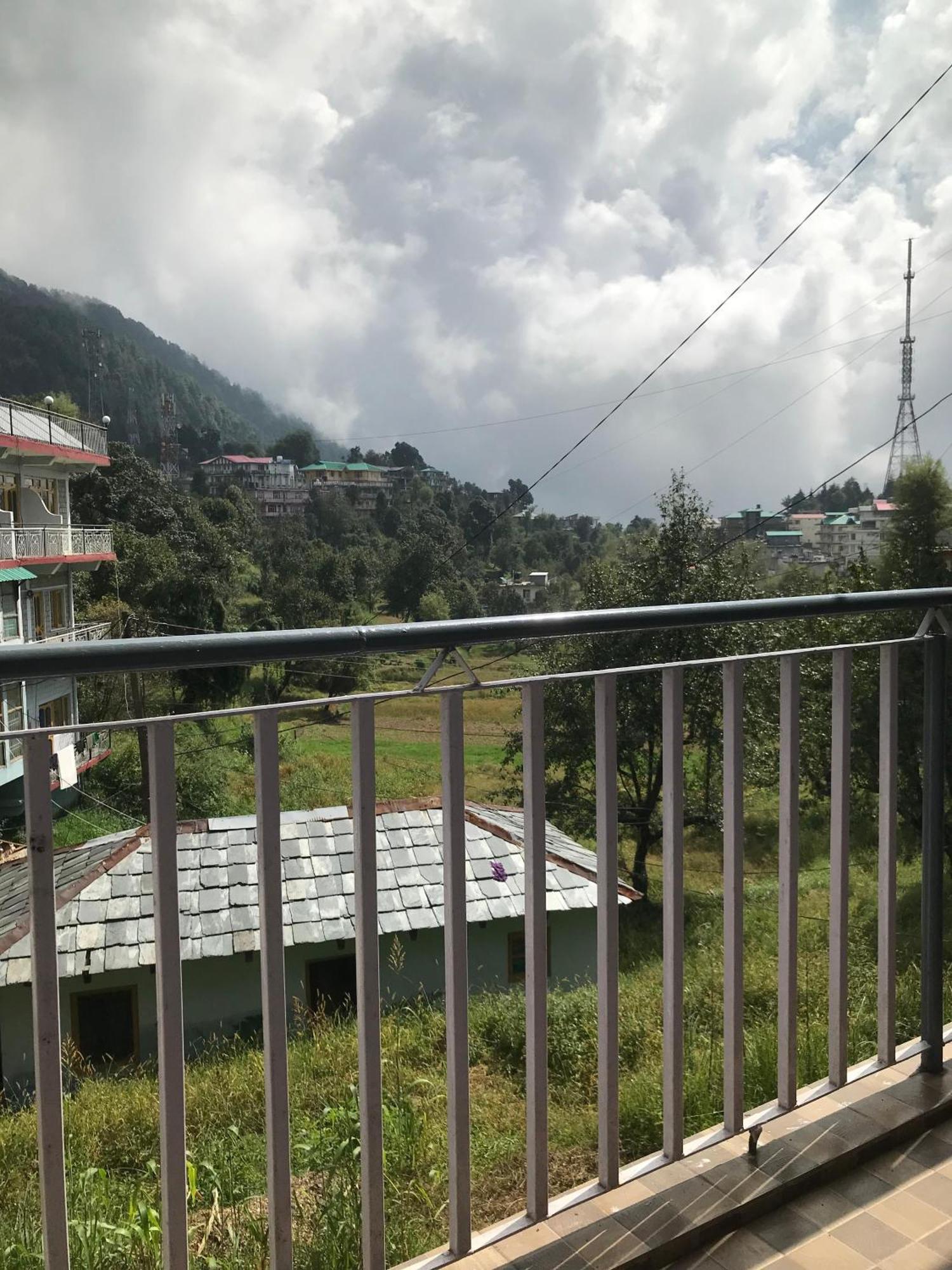Mcleodganj Diaries Guest House Dharamshala Ngoại thất bức ảnh