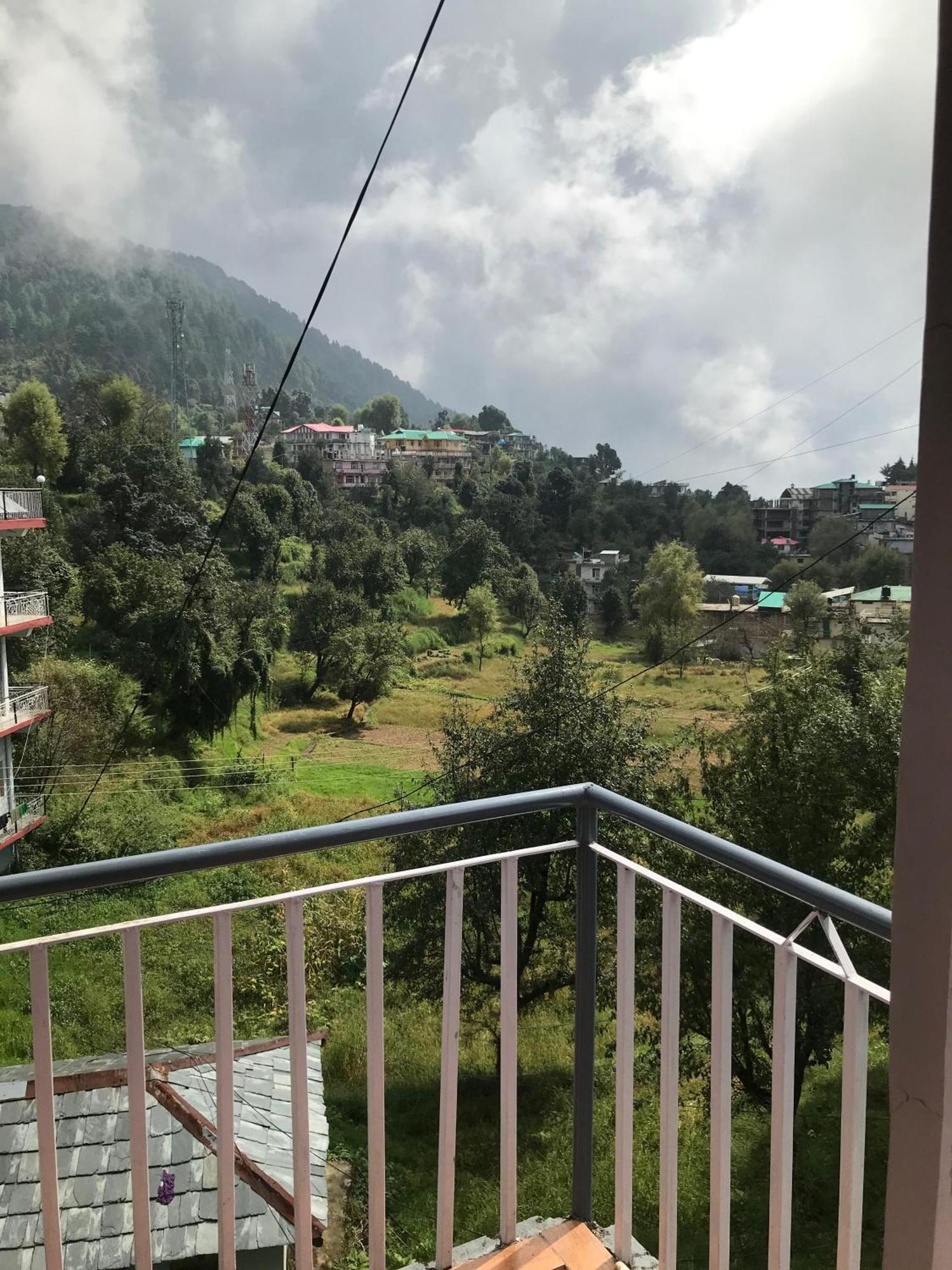 Mcleodganj Diaries Guest House Dharamshala Ngoại thất bức ảnh