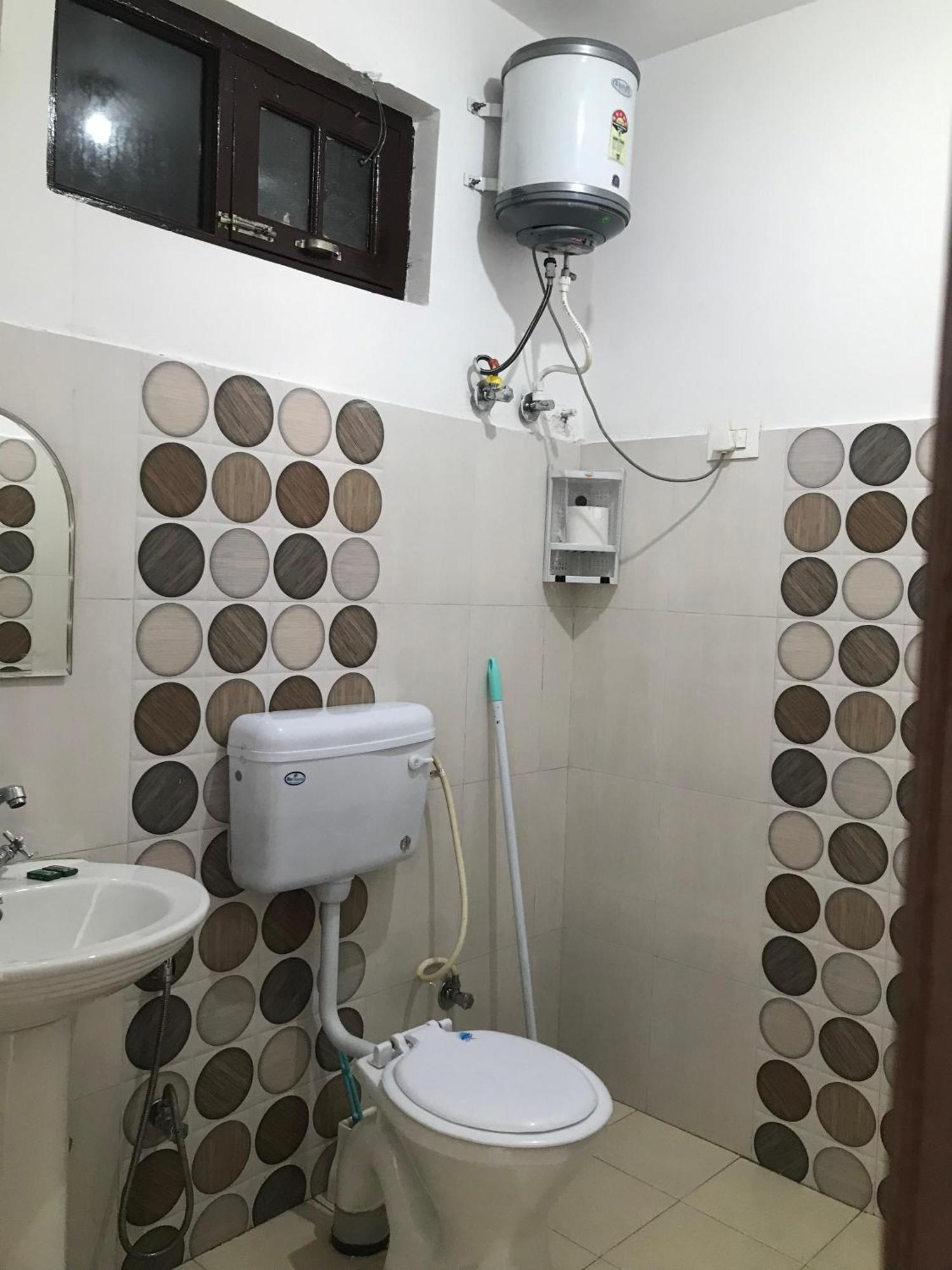 Mcleodganj Diaries Guest House Dharamshala Ngoại thất bức ảnh