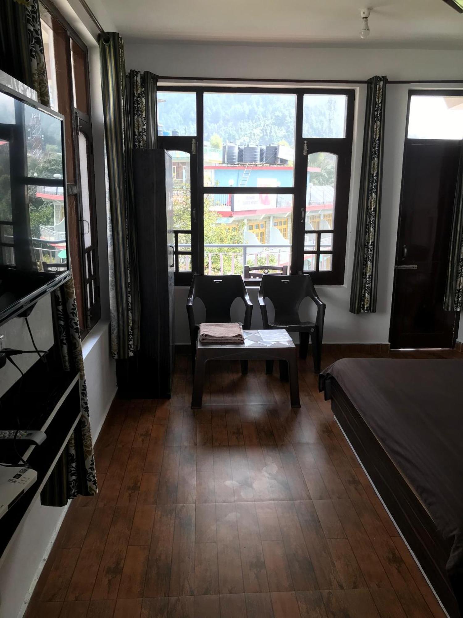 Mcleodganj Diaries Guest House Dharamshala Ngoại thất bức ảnh