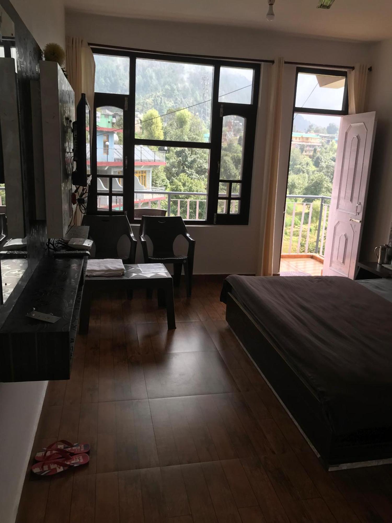 Mcleodganj Diaries Guest House Dharamshala Ngoại thất bức ảnh